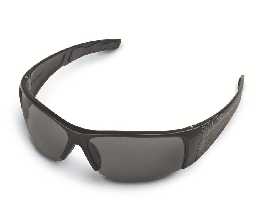 gafas envolventes negras